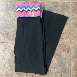 Y2K PINK boot cut yoga pants | size small leggings | short length